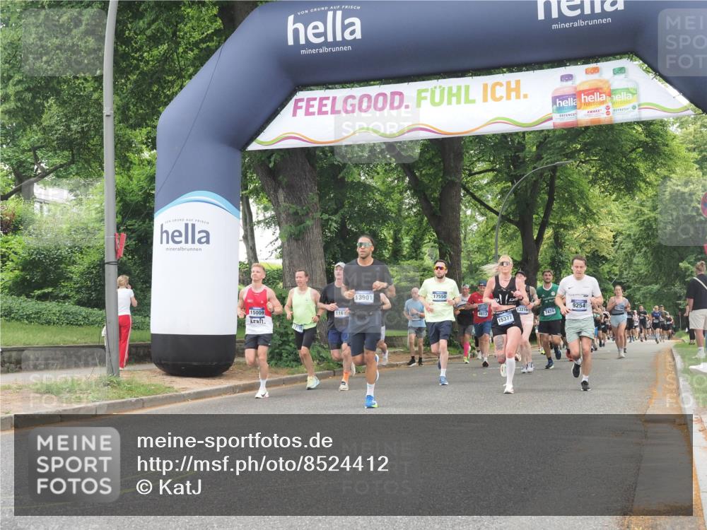 29.06.2025 - hella hamburg halbmarathon KatJ http://msf.ph/oto/8524412 29.06.2025 10:52:01 Zwischen KM18-KM19 1526, 4146, 6462, 7271, 7935 meine-sportfotos.de
