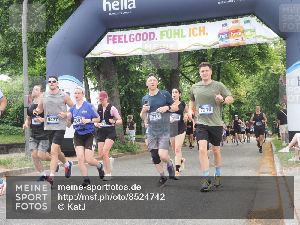 29.06.2025 - hella hamburg halbmarathon KatJ http://msf.ph/oto/8524742 29.06.2025 10:52:17 Zwischen KM18-KM19 1186, 1229, 1559, 2136, 2490, 4307, 5073, 6322, 7210, 7211, 7888, 7907 meine-sportfotos.de
