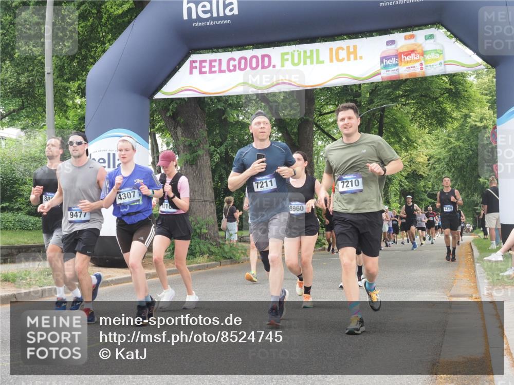 29.06.2025 - hella hamburg halbmarathon KatJ http://msf.ph/oto/8524745 29.06.2025 10:52:18 Zwischen KM18-KM19 1186, 1229, 1559, 2136, 4307, 5073, 6322, 7210, 7211, 7888, 7907 meine-sportfotos.de