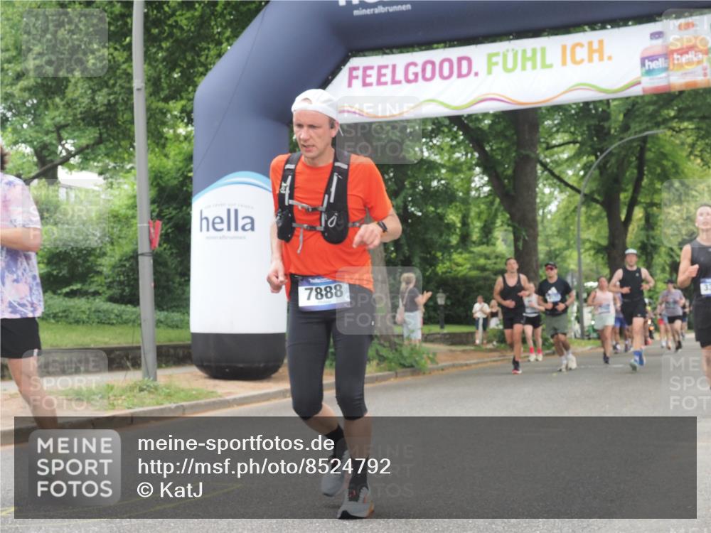29.06.2025 - hella hamburg halbmarathon KatJ http://msf.ph/oto/8524792 29.06.2025 10:52:20 Zwischen KM18-KM19 1559, 2136, 3328, 4307, 6322, 7210, 7211, 7888 meine-sportfotos.de