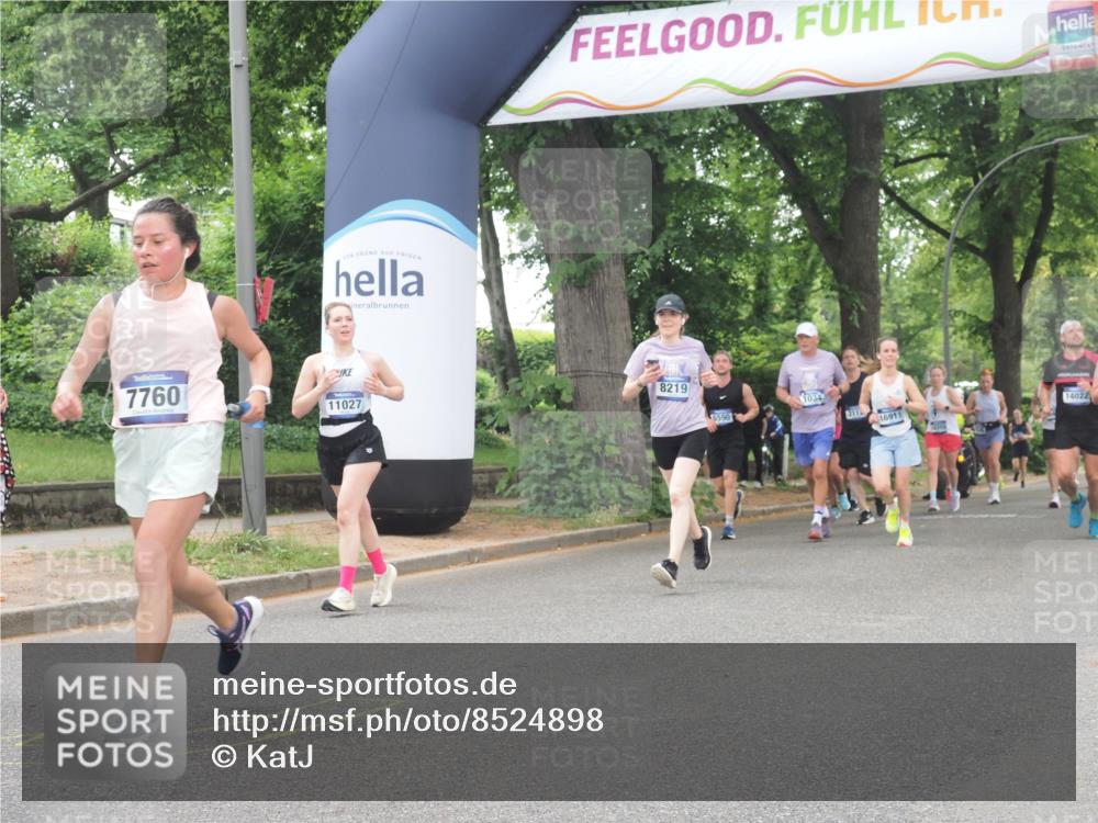 29.06.2025 - hella hamburg halbmarathon KatJ http://msf.ph/oto/8524898 29.06.2025 10:52:25 Zwischen KM18-KM19 1062, 3328, 7760, 8171, 8219 meine-sportfotos.de