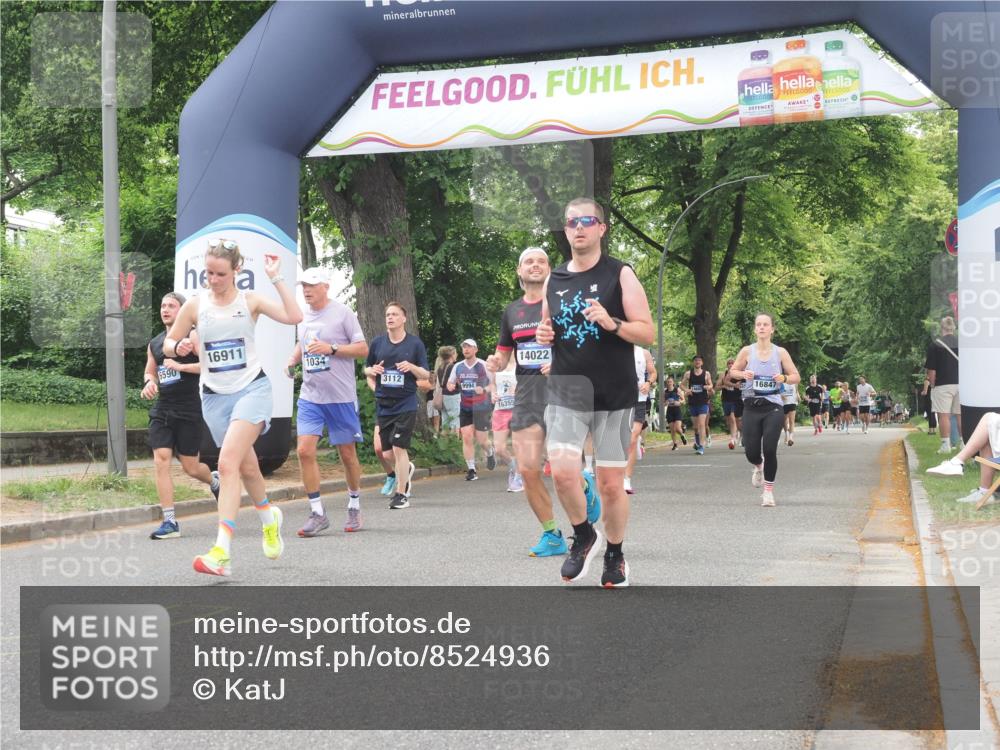 29.06.2025 - hella hamburg halbmarathon KatJ http://msf.ph/oto/8524936 29.06.2025 10:52:27 Zwischen KM18-KM19 1034, 1062, 3112, 3328, 5464, 7760, 8171, 8219 meine-sportfotos.de