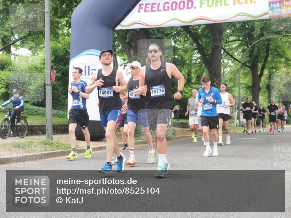 29.06.2025 - hella hamburg halbmarathon KatJ http://msf.ph/oto/8525104 29.06.2025 10:52:34 Zwischen KM18-KM19 1034, 3112, 5464, 6590, 7826, 8405 meine-sportfotos.de