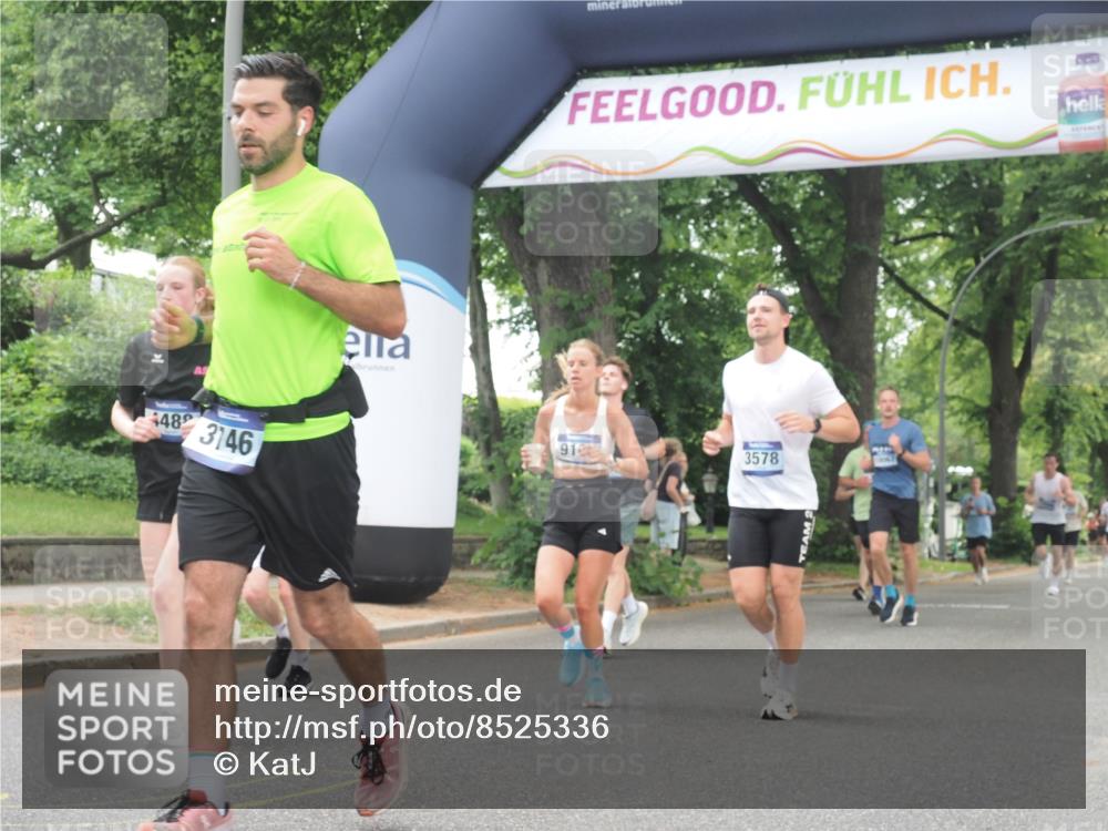 29.06.2025 - hella hamburg halbmarathon KatJ http://msf.ph/oto/8525336 29.06.2025 10:52:43 Zwischen KM18-KM19 3578, 3746, 4488, 6572 meine-sportfotos.de