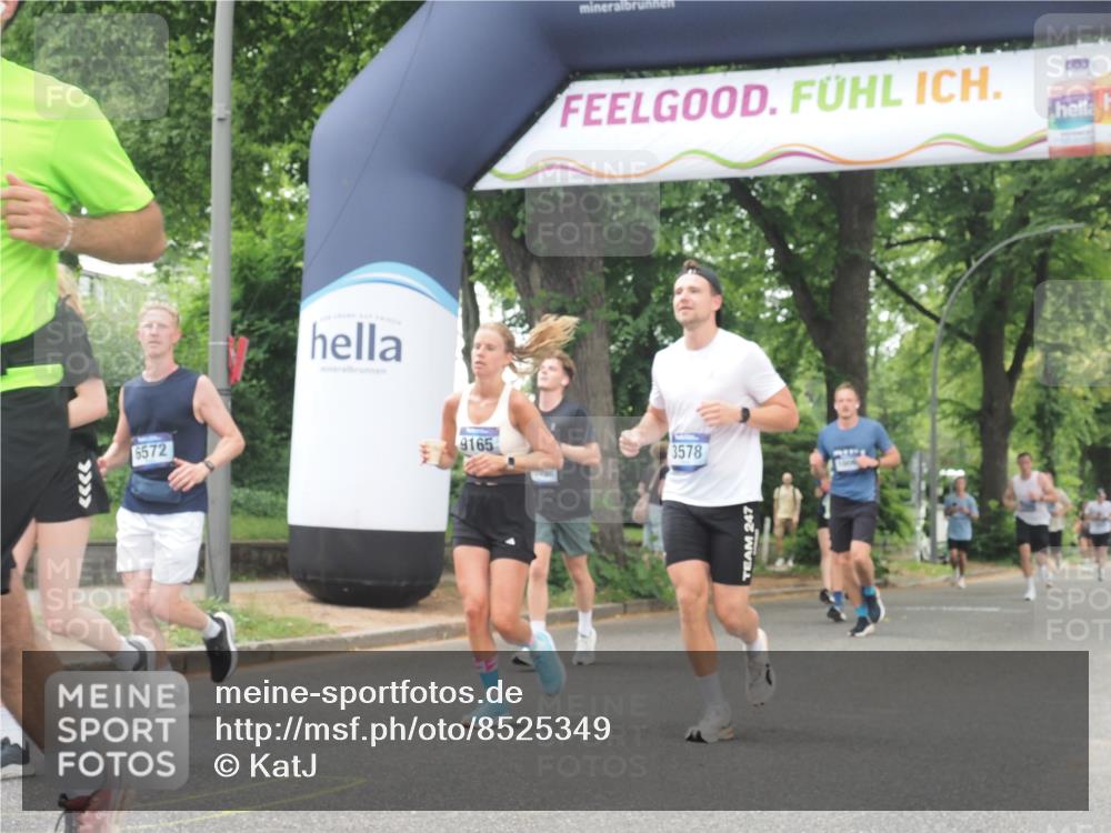 29.06.2025 - hella hamburg halbmarathon KatJ http://msf.ph/oto/8525349 29.06.2025 10:52:43 Zwischen KM18-KM19 3578, 3746, 4488, 6572 meine-sportfotos.de