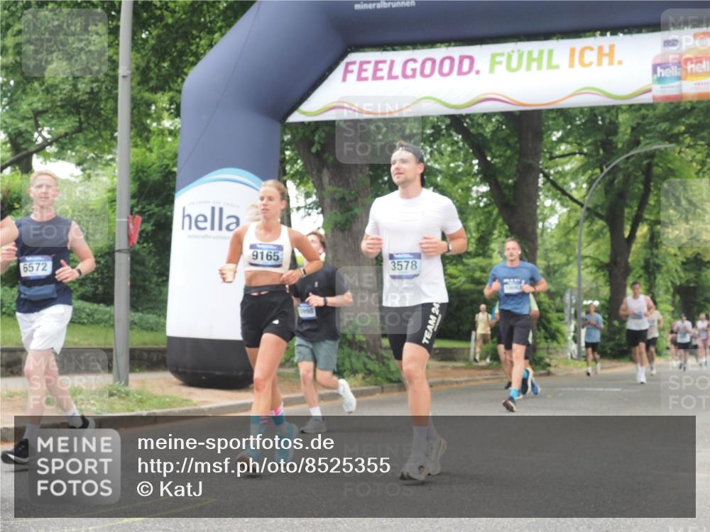 29.06.2025 - hella hamburg halbmarathon KatJ http://msf.ph/oto/8525355 29.06.2025 10:52:44 Zwischen KM18-KM19 3578, 3746, 4488, 6572 meine-sportfotos.de