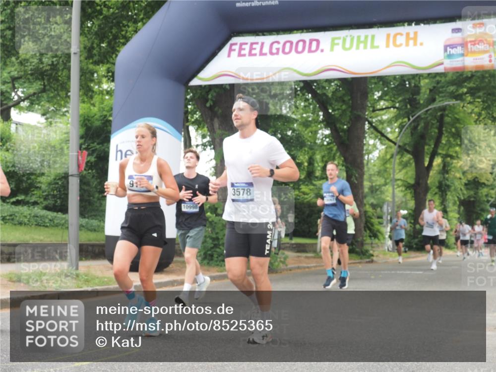 29.06.2025 - hella hamburg halbmarathon KatJ http://msf.ph/oto/8525365 29.06.2025 10:52:44 Zwischen KM18-KM19 3578, 3746, 4488, 6572 meine-sportfotos.de