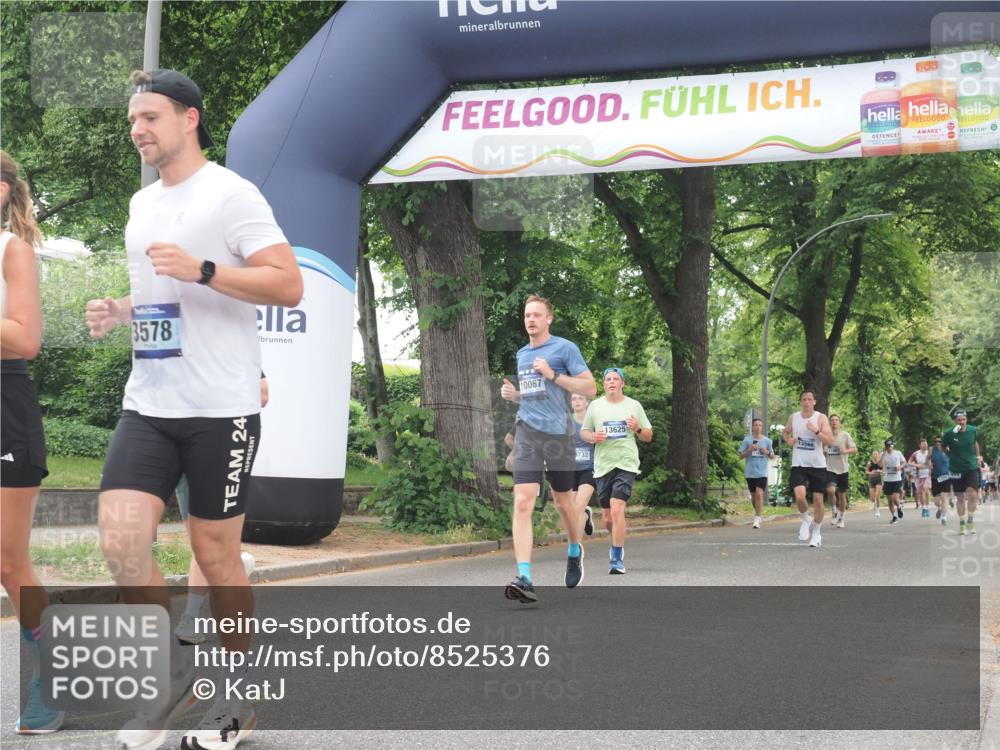 29.06.2025 - hella hamburg halbmarathon KatJ http://msf.ph/oto/8525376 29.06.2025 10:52:45 Zwischen KM18-KM19 3578, 3746, 4488, 6572 meine-sportfotos.de