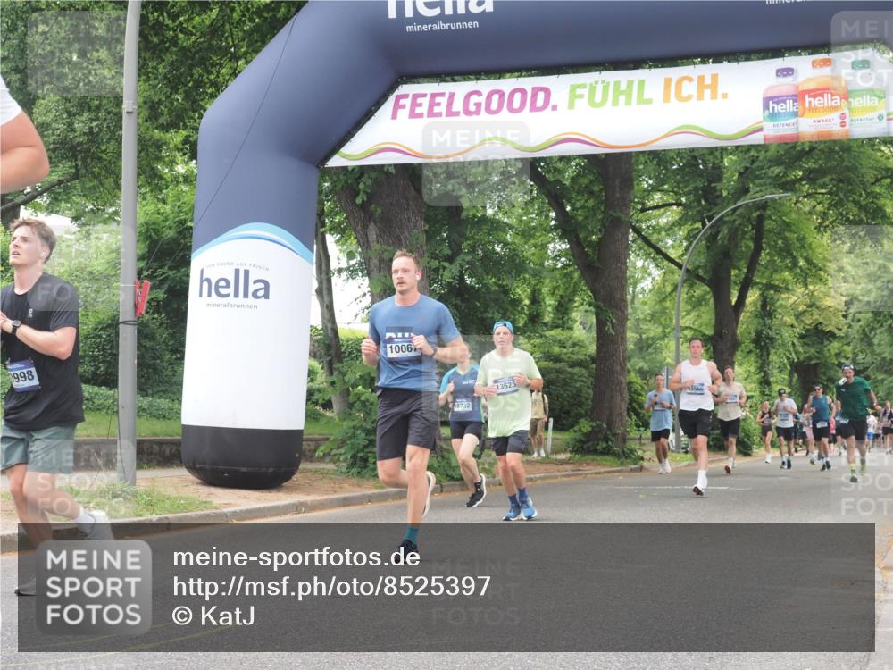 29.06.2025 - hella hamburg halbmarathon KatJ http://msf.ph/oto/8525397 29.06.2025 10:52:45 Zwischen KM18-KM19 3578, 3746, 4488, 6572 meine-sportfotos.de