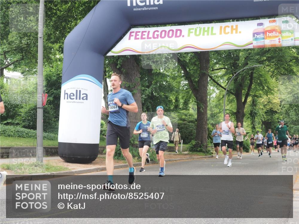 29.06.2025 - hella hamburg halbmarathon KatJ http://msf.ph/oto/8525407 29.06.2025 10:52:45 Zwischen KM18-KM19 3578, 3746, 4488, 6572 meine-sportfotos.de