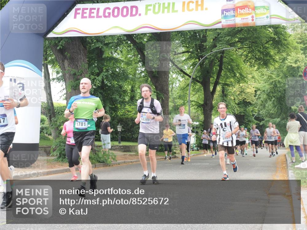 29.06.2025 - hella hamburg halbmarathon KatJ http://msf.ph/oto/8525672 29.06.2025 10:53:04 Zwischen KM18-KM19 1249, 1781, 5951, 8402 meine-sportfotos.de
