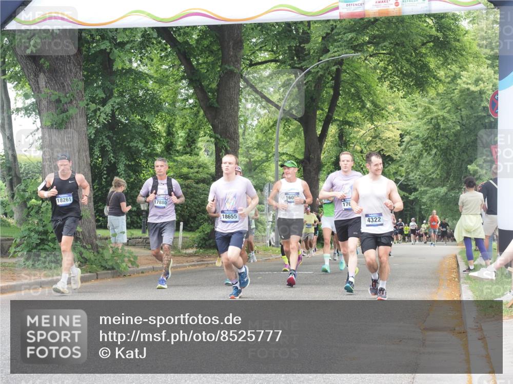 29.06.2025 - hella hamburg halbmarathon KatJ http://msf.ph/oto/8525777 29.06.2025 10:53:10 Zwischen KM18-KM19 1781, 4227, 4322, 4499, 5951, 8402 meine-sportfotos.de
