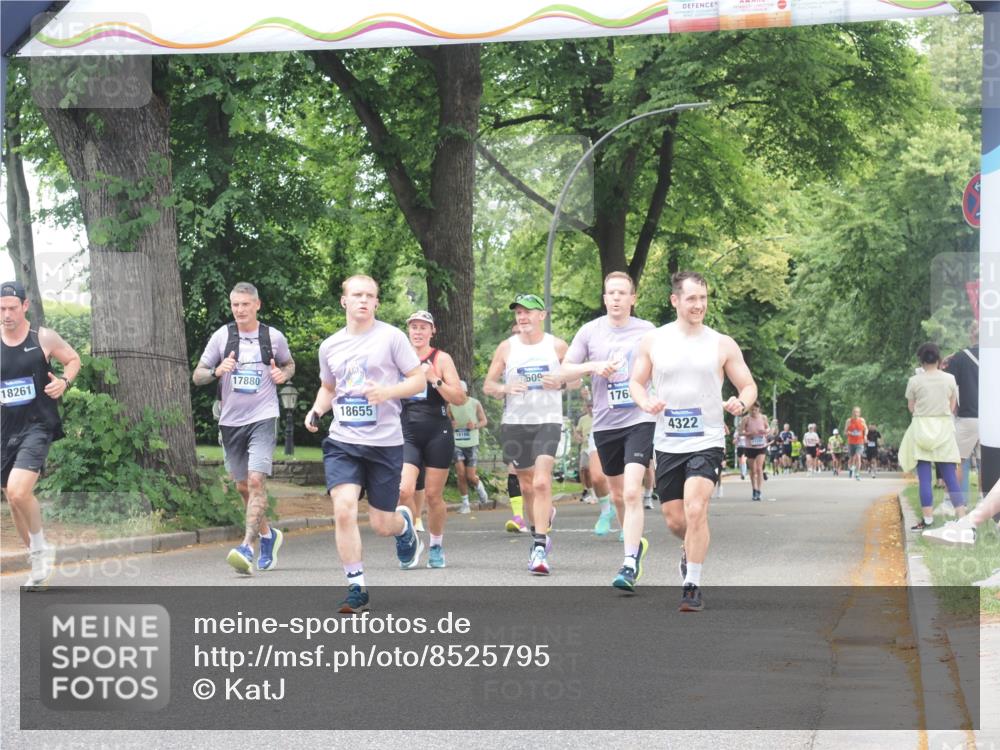 29.06.2025 - hella hamburg halbmarathon KatJ http://msf.ph/oto/8525795 29.06.2025 10:53:10 Zwischen KM18-KM19 1781, 4227, 4322, 4499, 5951, 8402 meine-sportfotos.de