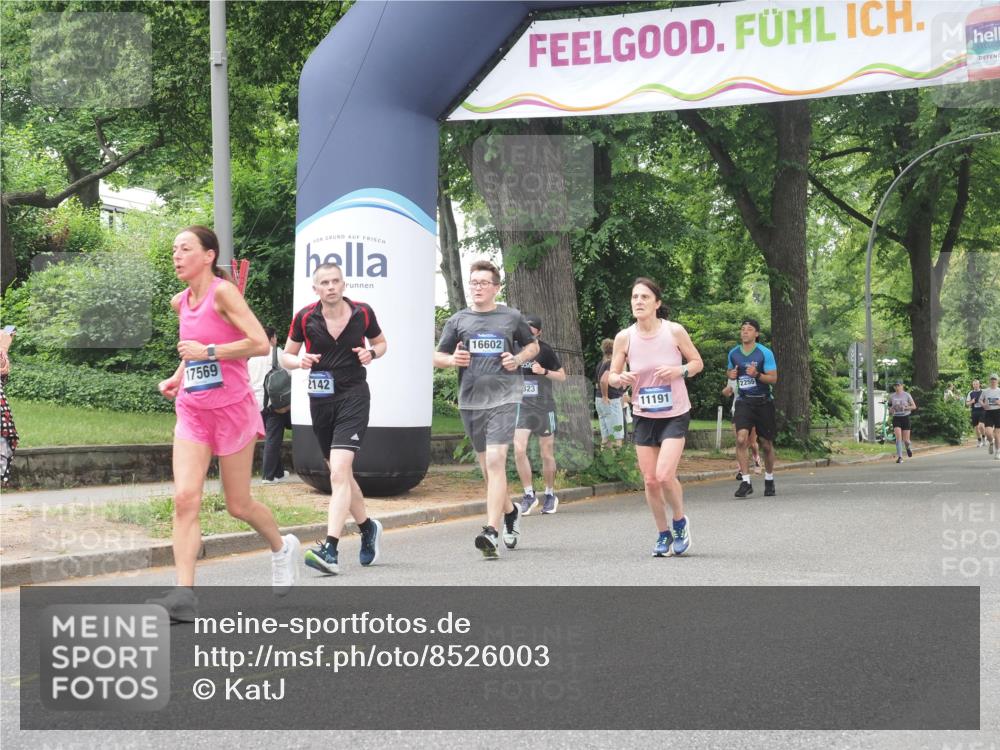 29.06.2025 - hella hamburg halbmarathon KatJ http://msf.ph/oto/8526003 29.06.2025 10:53:22 Zwischen KM18-KM19 2142, 4286, 4782, 5869, 7323, 7485 meine-sportfotos.de