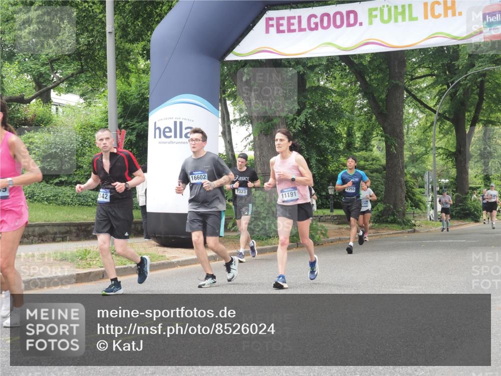 29.06.2025 - hella hamburg halbmarathon KatJ http://msf.ph/oto/8526024 29.06.2025 10:53:22 Zwischen KM18-KM19 2142, 4286, 4782, 5869, 7323, 7485 meine-sportfotos.de