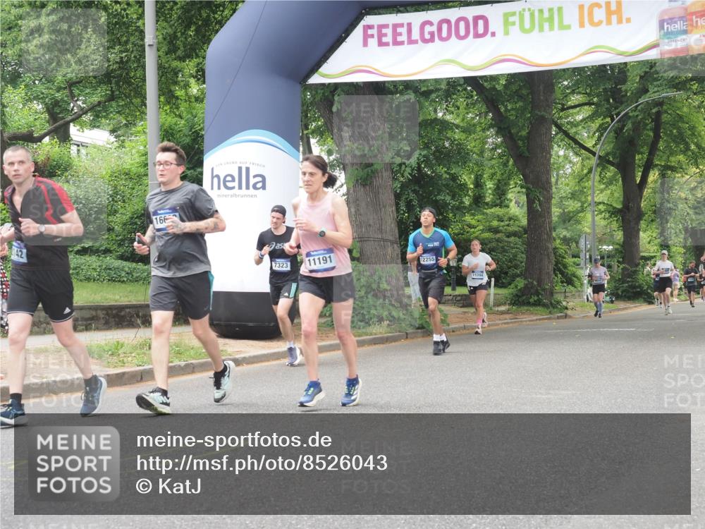 29.06.2025 - hella hamburg halbmarathon KatJ http://msf.ph/oto/8526043 29.06.2025 10:53:23 Zwischen KM18-KM19 2142, 4782, 5869, 7323, 7485 meine-sportfotos.de