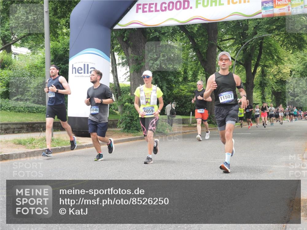 29.06.2025 - hella hamburg halbmarathon KatJ http://msf.ph/oto/8526250 29.06.2025 10:53:37 Zwischen KM18-KM19 5976, 6059 meine-sportfotos.de