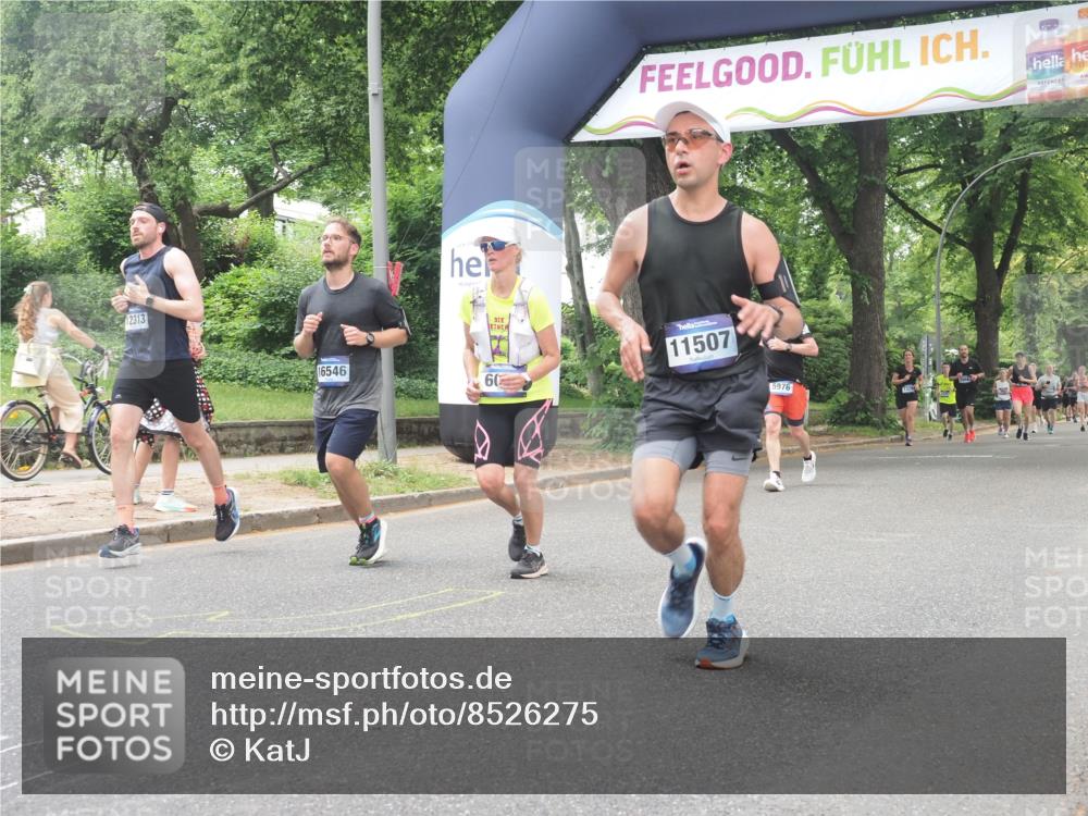 29.06.2025 - hella hamburg halbmarathon KatJ http://msf.ph/oto/8526275 29.06.2025 10:53:37 Zwischen KM18-KM19 5976, 6059 meine-sportfotos.de