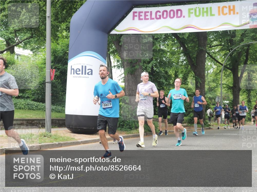 29.06.2025 - hella hamburg halbmarathon KatJ http://msf.ph/oto/8526664 29.06.2025 10:53:54 Zwischen KM18-KM19 1866, 3630, 4532, 5431 meine-sportfotos.de