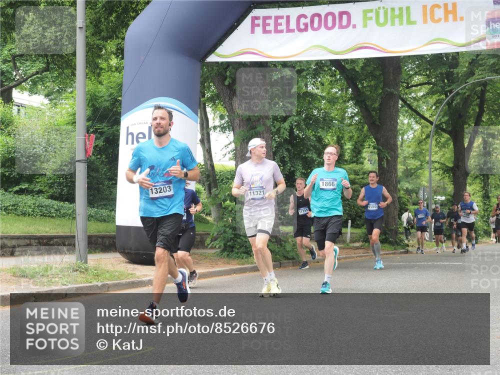 29.06.2025 - hella hamburg halbmarathon KatJ http://msf.ph/oto/8526676 29.06.2025 10:53:54 Zwischen KM18-KM19 1866, 3630, 4532, 5431 meine-sportfotos.de
