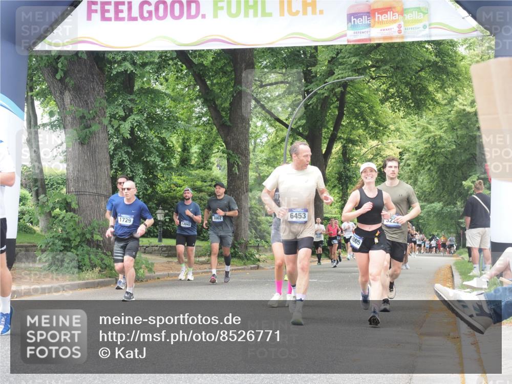 29.06.2025 - hella hamburg halbmarathon KatJ http://msf.ph/oto/8526771 29.06.2025 10:54:00 Zwischen KM18-KM19 1866, 3225, 4066, 5150, 6453 meine-sportfotos.de