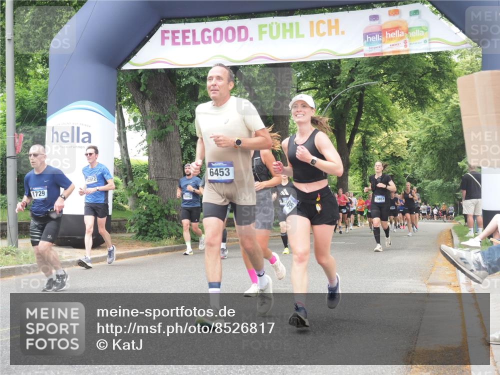 29.06.2025 - hella hamburg halbmarathon KatJ http://msf.ph/oto/8526817 29.06.2025 10:54:02 Zwischen KM18-KM19 1729, 3062, 3225, 4066, 5150, 6453 meine-sportfotos.de