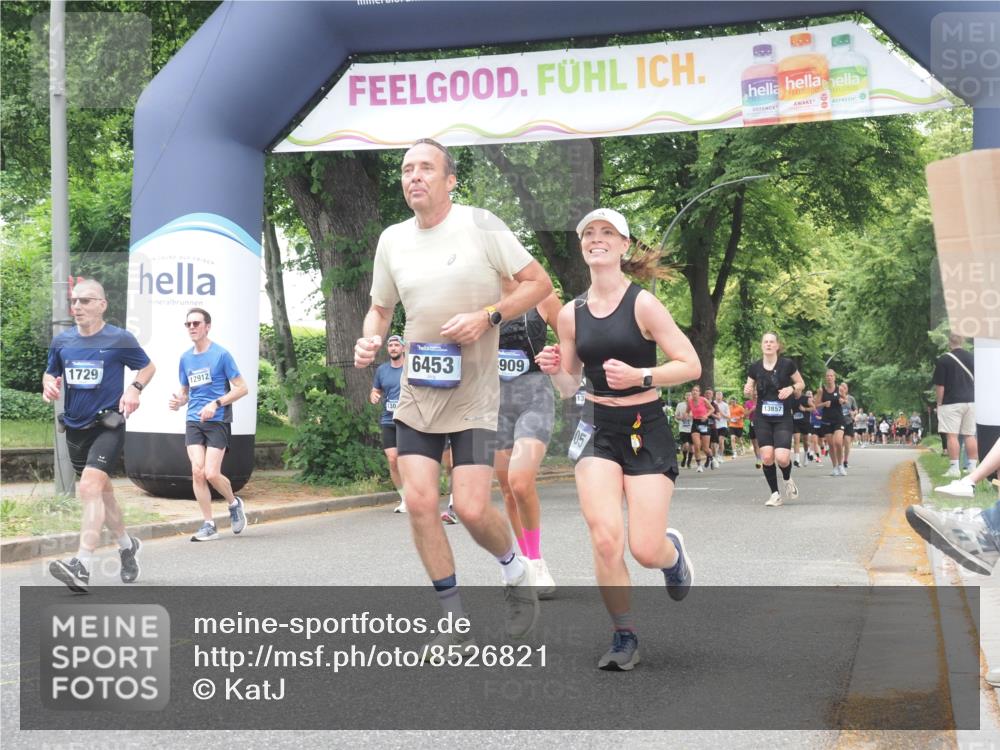 29.06.2025 - hella hamburg halbmarathon KatJ http://msf.ph/oto/8526821 29.06.2025 10:54:02 Zwischen KM18-KM19 1729, 3062, 3225, 4066, 5150, 6453 meine-sportfotos.de