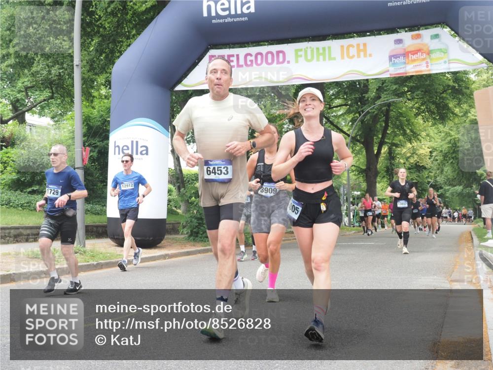29.06.2025 - hella hamburg halbmarathon KatJ http://msf.ph/oto/8526828 29.06.2025 10:54:02 Zwischen KM18-KM19 1729, 3062, 3225, 4066, 5150, 6453 meine-sportfotos.de