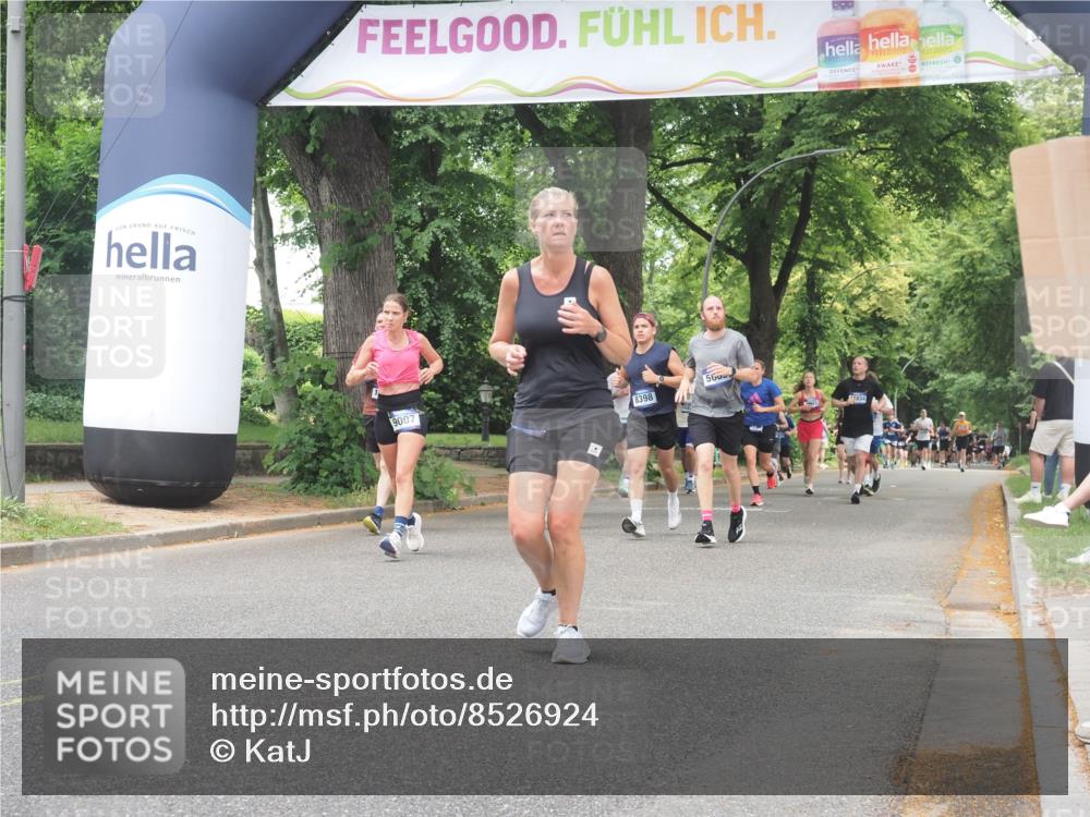 29.06.2025 - hella hamburg halbmarathon KatJ http://msf.ph/oto/8526924 29.06.2025 10:54:09 Zwischen KM18-KM19 1729, 2628, 3062, 5605 meine-sportfotos.de