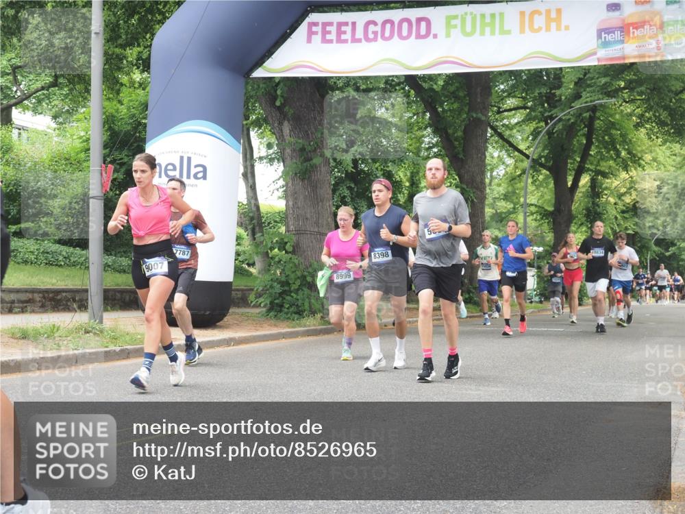 29.06.2025 - hella hamburg halbmarathon KatJ http://msf.ph/oto/8526965 29.06.2025 10:54:10 Zwischen KM18-KM19 1729, 2628, 5605, 8398 meine-sportfotos.de