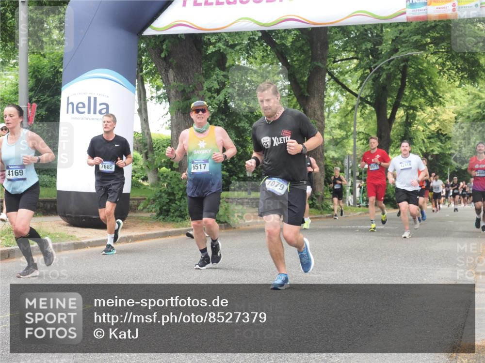 29.06.2025 - hella hamburg halbmarathon KatJ http://msf.ph/oto/8527379 29.06.2025 10:54:39 Zwischen KM18-KM19 1079, 1367, 4169, 5762, 6517 meine-sportfotos.de