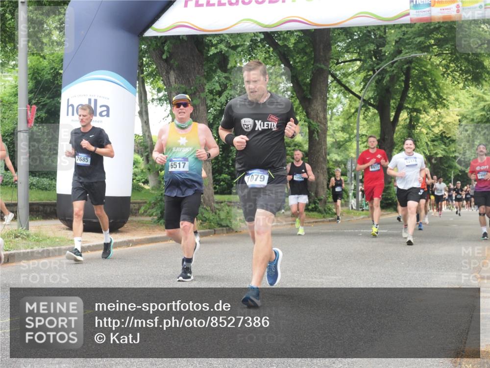 29.06.2025 - hella hamburg halbmarathon KatJ http://msf.ph/oto/8527386 29.06.2025 10:54:39 Zwischen KM18-KM19 1079, 1367, 4169, 5762, 6517 meine-sportfotos.de