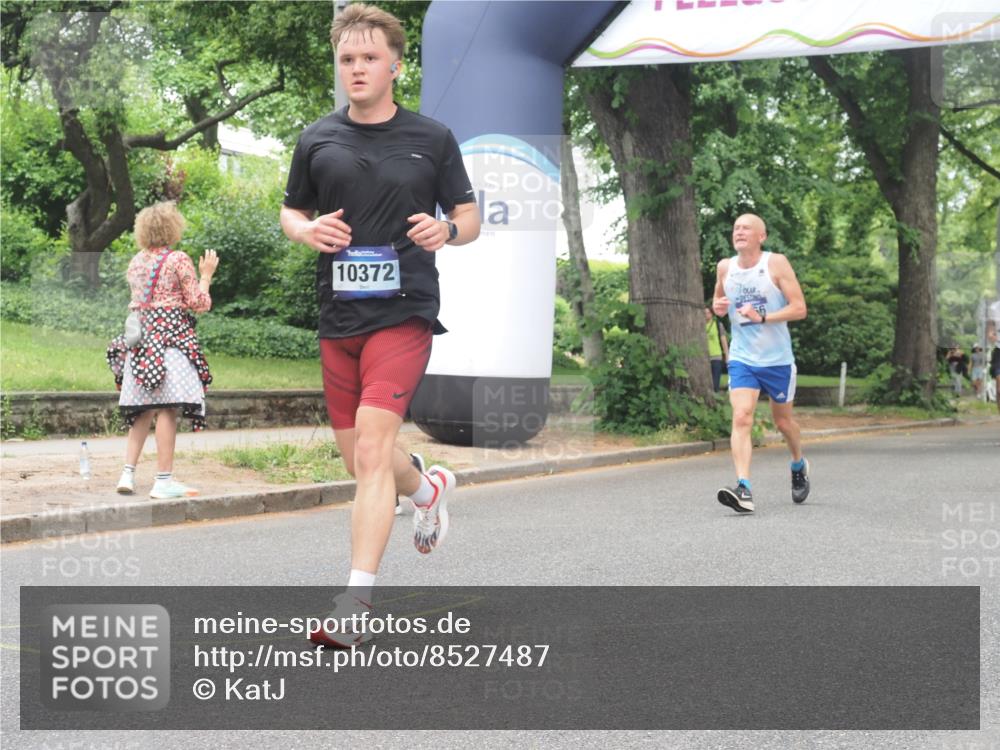 29.06.2025 - hella hamburg halbmarathon KatJ http://msf.ph/oto/8527487 29.06.2025 10:54:46 Zwischen KM18-KM19 4169, 4666, 5762, 7685 meine-sportfotos.de