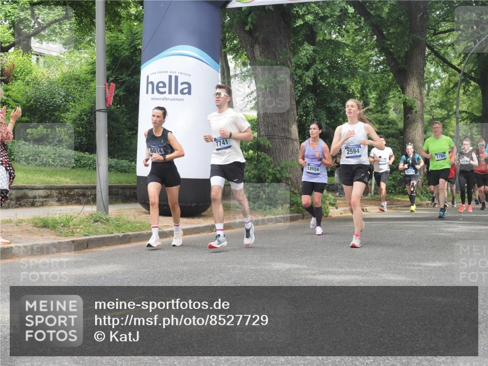 29.06.2025 - hella hamburg halbmarathon KatJ http://msf.ph/oto/8527729 29.06.2025 10:55:00 Zwischen KM18-KM19 2594, 2852, 4494, 6014, 6089, 6181, 7741 meine-sportfotos.de