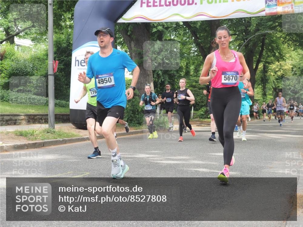 29.06.2025 - hella hamburg halbmarathon KatJ http://msf.ph/oto/8527808 29.06.2025 10:55:03 Zwischen KM18-KM19 1785, 2594, 2852, 4950, 5670, 6014, 7741, 8217 meine-sportfotos.de