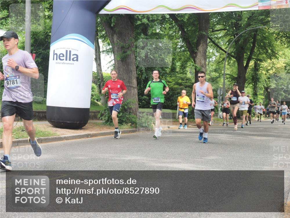 29.06.2025 - hella hamburg halbmarathon KatJ http://msf.ph/oto/8527890 29.06.2025 10:55:08 Zwischen KM18-KM19 1785, 4950, 5670, 7741, 7846, 8217 meine-sportfotos.de
