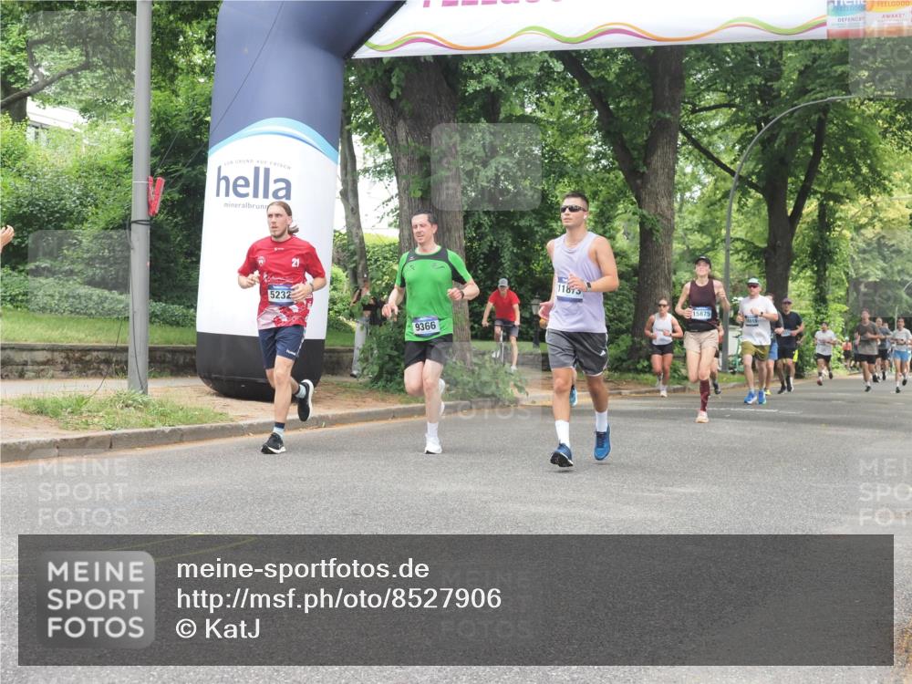 29.06.2025 - hella hamburg halbmarathon KatJ http://msf.ph/oto/8527906 29.06.2025 10:55:09 Zwischen KM18-KM19 1785, 4950, 5232, 5670, 7846, 8217 meine-sportfotos.de