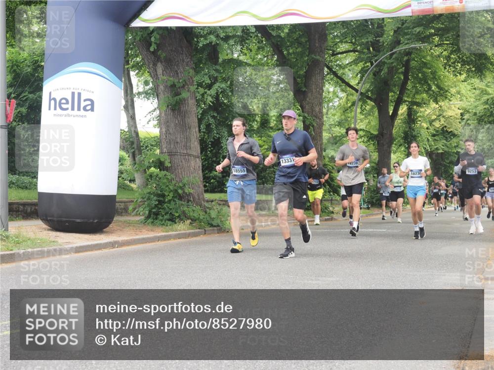 29.06.2025 - hella hamburg halbmarathon KatJ http://msf.ph/oto/8527980 29.06.2025 10:55:15 Zwischen KM18-KM19 5232, 7846 meine-sportfotos.de