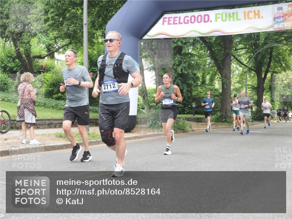 29.06.2025 - hella hamburg halbmarathon KatJ http://msf.ph/oto/8528164 29.06.2025 10:55:25 Zwischen KM18-KM19 2712, 4032, 6822, 8147 meine-sportfotos.de