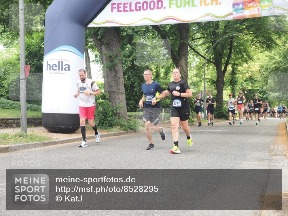 29.06.2025 - hella hamburg halbmarathon KatJ http://msf.ph/oto/8528295 29.06.2025 10:55:32 Zwischen KM18-KM19 4492, 8632 meine-sportfotos.de