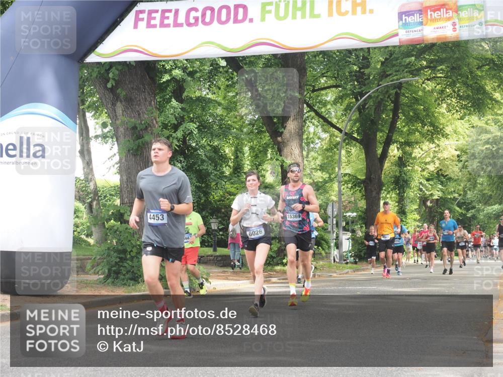 29.06.2025 - hella hamburg halbmarathon KatJ http://msf.ph/oto/8528468 29.06.2025 10:55:42 Zwischen KM18-KM19 1071, 1610, 2281, 3154, 4453, 6026, 6217, 8263 meine-sportfotos.de