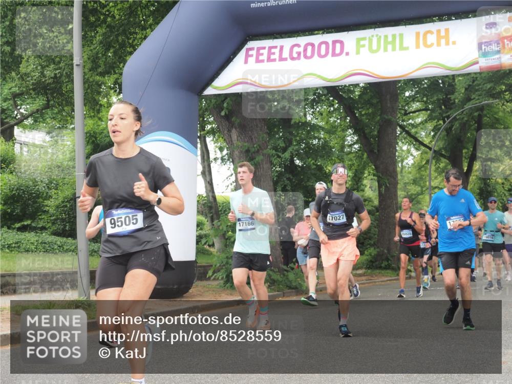 29.06.2025 - hella hamburg halbmarathon KatJ http://msf.ph/oto/8528559 29.06.2025 11:04:42 Zwischen KM18-KM19 1137, 1521, 2834, 3733, 6086 meine-sportfotos.de