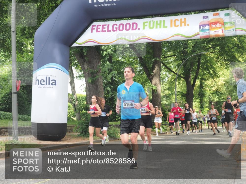 29.06.2025 - hella hamburg halbmarathon KatJ http://msf.ph/oto/8528586 29.06.2025 10:55:50 Zwischen KM18-KM19 5166, 8256, 8563 meine-sportfotos.de