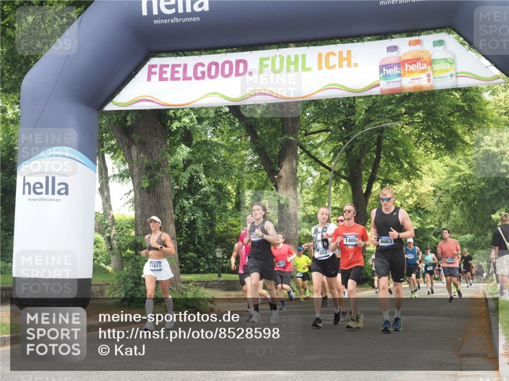 29.06.2025 - hella hamburg halbmarathon KatJ http://msf.ph/oto/8528598 29.06.2025 10:55:54 Zwischen KM18-KM19 1406, 4663, 5166, 7802, 8256 meine-sportfotos.de
