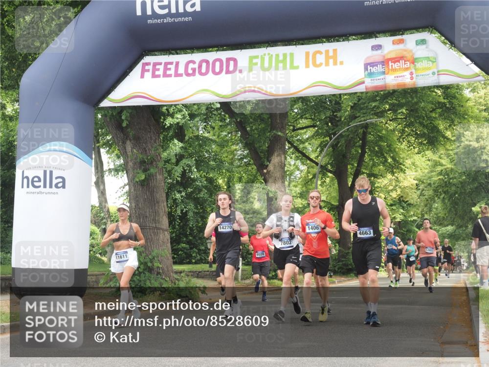 29.06.2025 - hella hamburg halbmarathon KatJ http://msf.ph/oto/8528609 29.06.2025 10:55:54 Zwischen KM18-KM19 1406, 4663, 5166, 7802, 8256 meine-sportfotos.de