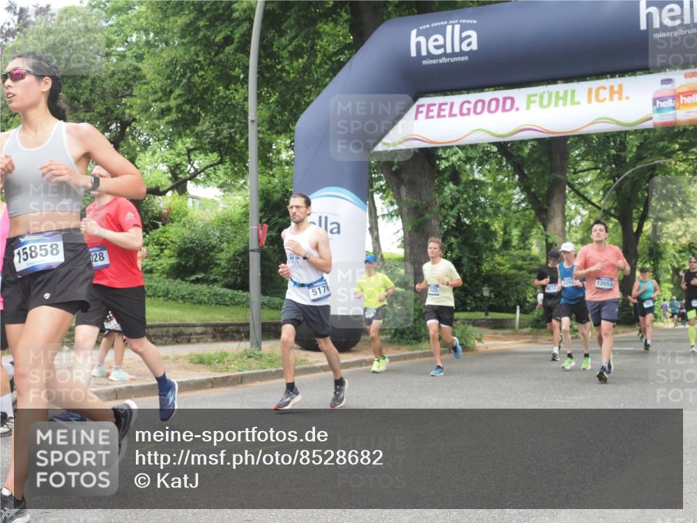 29.06.2025 - hella hamburg halbmarathon KatJ http://msf.ph/oto/8528682 29.06.2025 10:55:59 Zwischen KM18-KM19 1406, 3025, 3262, 4663, 5176, 6028, 6083, 7802 meine-sportfotos.de