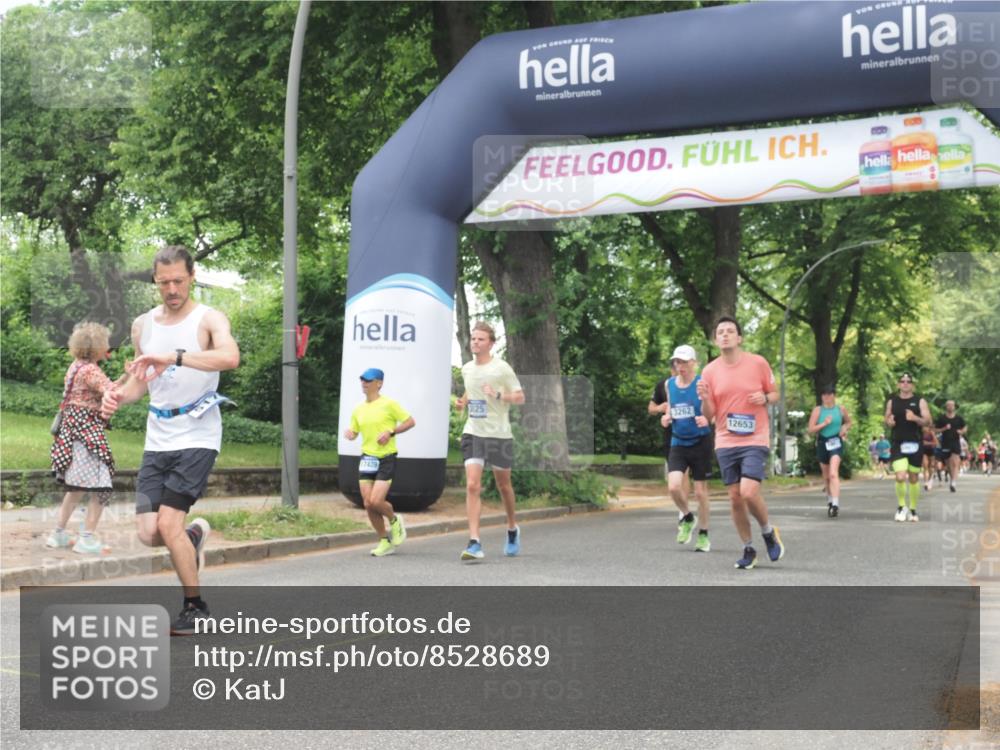 29.06.2025 - hella hamburg halbmarathon KatJ http://msf.ph/oto/8528689 29.06.2025 10:55:59 Zwischen KM18-KM19 1406, 3025, 3262, 4663, 5176, 6028, 6083, 7802 meine-sportfotos.de