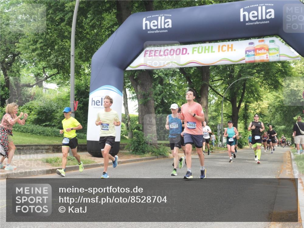 29.06.2025 - hella hamburg halbmarathon KatJ http://msf.ph/oto/8528704 29.06.2025 10:56:00 Zwischen KM18-KM19 1406, 3025, 3262, 4663, 5176, 6028, 6083, 7802 meine-sportfotos.de