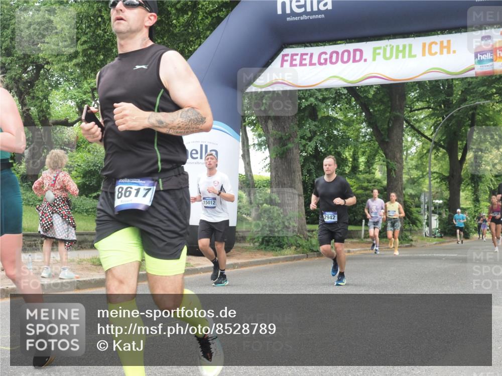 29.06.2025 - hella hamburg halbmarathon KatJ http://msf.ph/oto/8528789 29.06.2025 10:56:04 Zwischen KM18-KM19 2942, 3025, 3262, 5176, 6028 meine-sportfotos.de