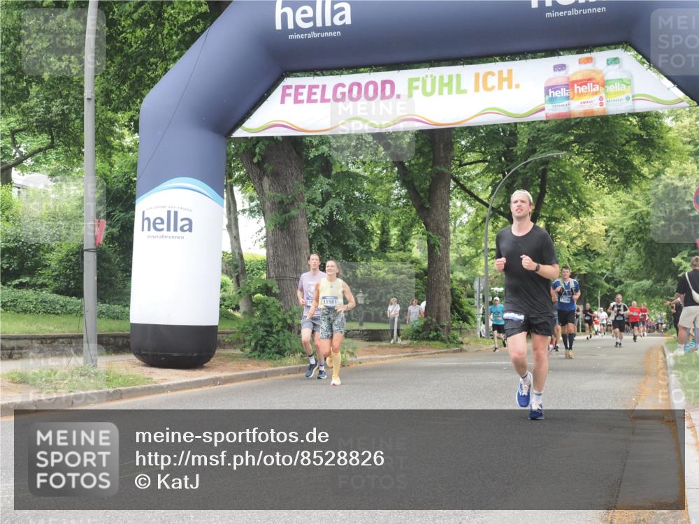 29.06.2025 - hella hamburg halbmarathon KatJ http://msf.ph/oto/8528826 29.06.2025 10:56:06 Zwischen KM18-KM19 2942, 3025, 3262, 4649 meine-sportfotos.de